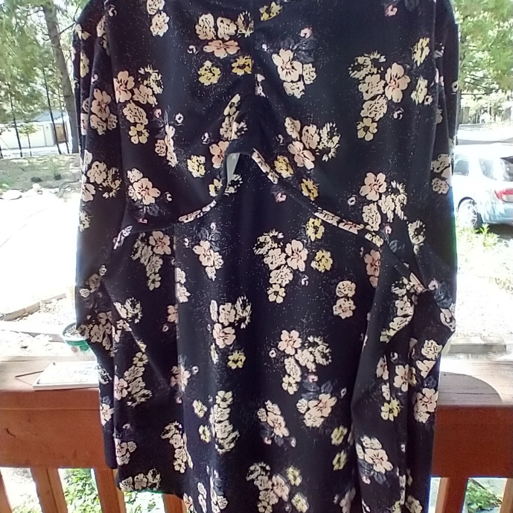 Great Condition Exercise zip up - Picture 4 of 13